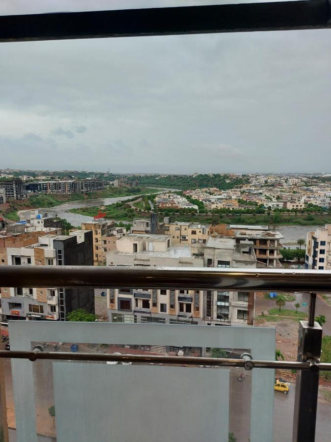 The River View Apartment Rawalpindi Extérieur photo