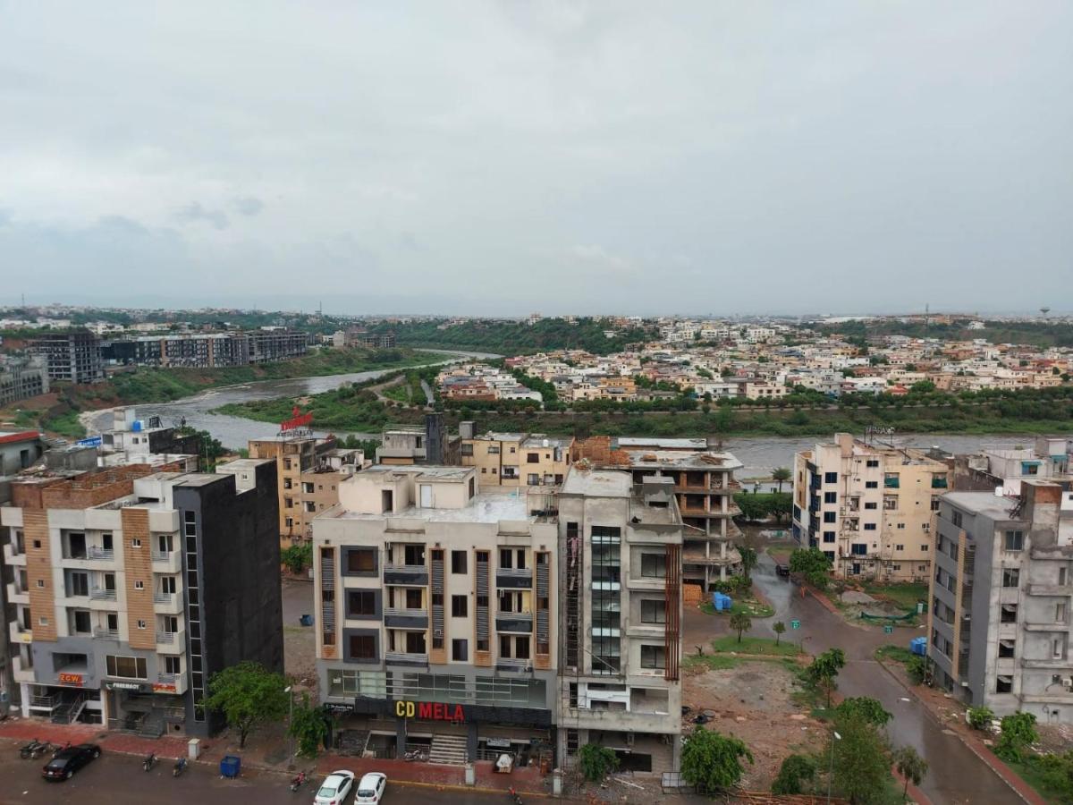 The River View Apartment Rawalpindi Extérieur photo